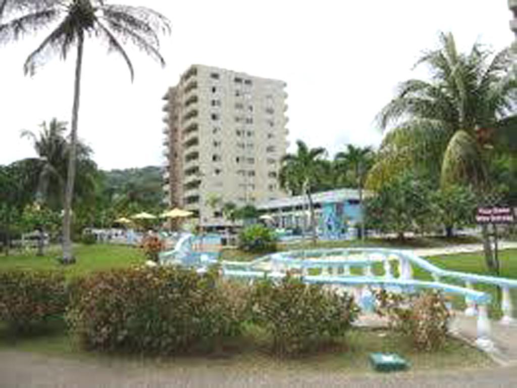 Turtle Beach Towers Apt 22 C - Ocho Rios Ngoại thất bức ảnh