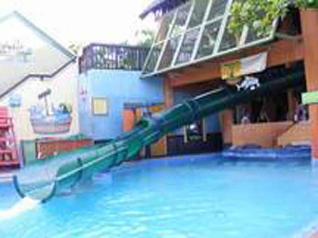 Turtle Beach Towers Apt 22 C - Ocho Rios Ngoại thất bức ảnh
