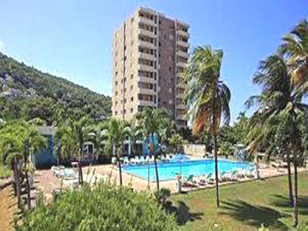 Turtle Beach Towers Apt 22 C - Ocho Rios Ngoại thất bức ảnh
