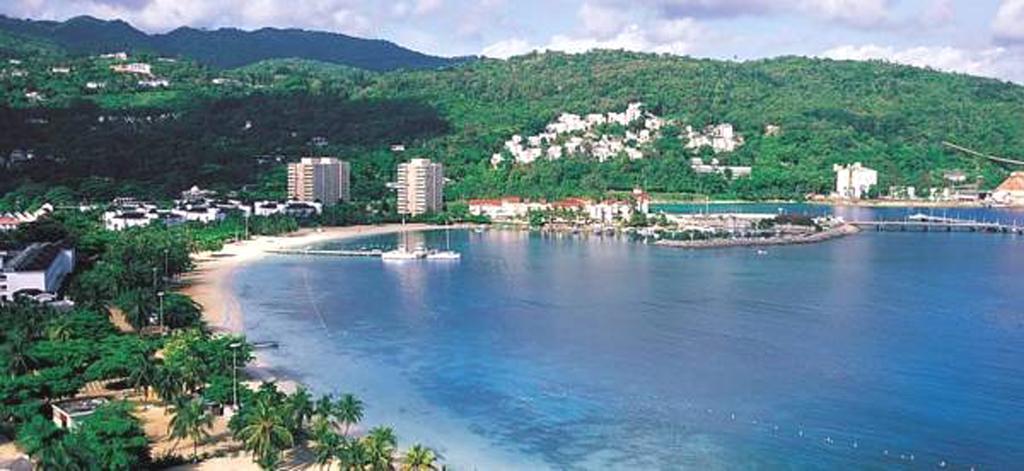 Turtle Beach Towers Apt 22 C - Ocho Rios Ngoại thất bức ảnh