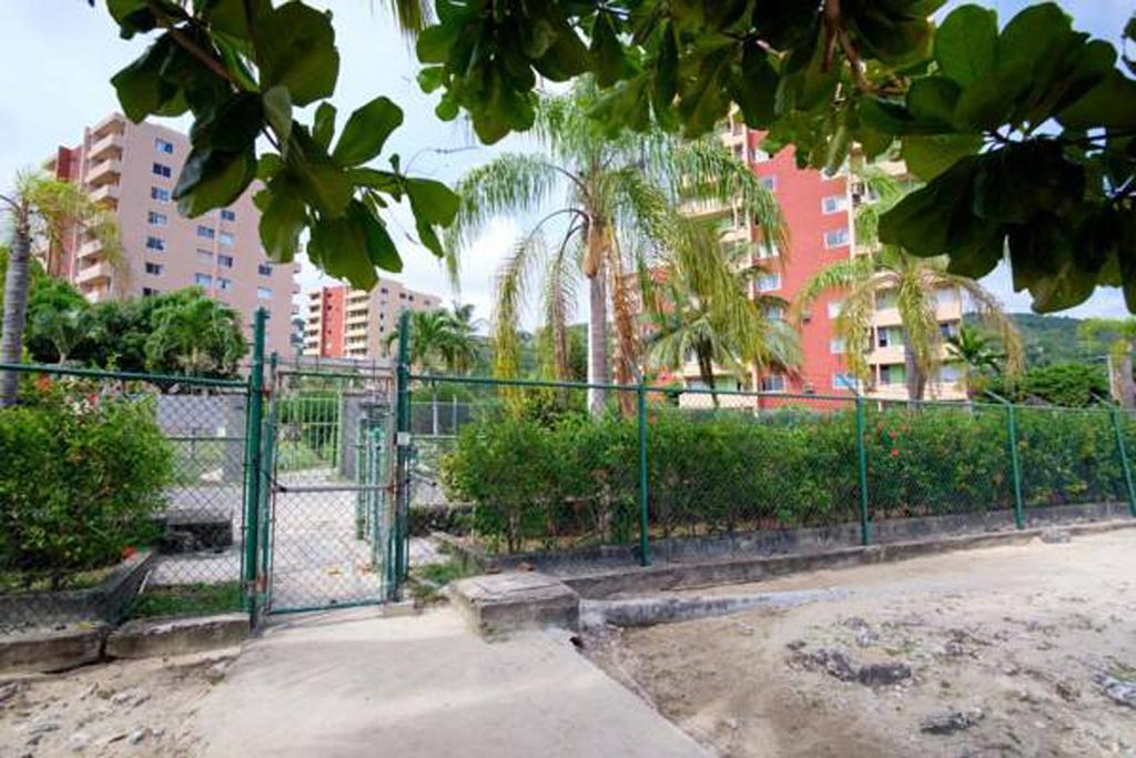 Turtle Beach Towers Apt 22 C - Ocho Rios Ngoại thất bức ảnh